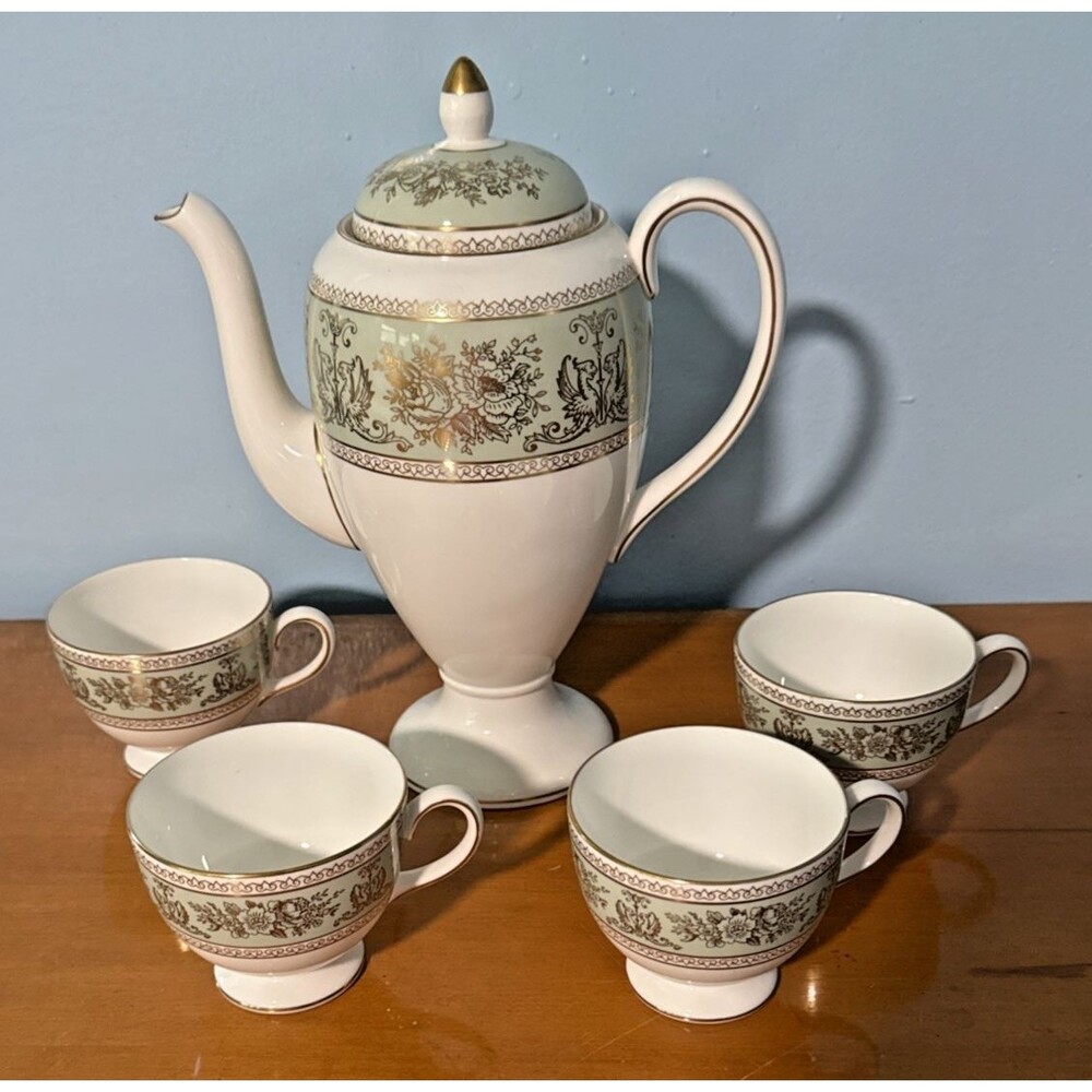Wedgwood Columbia Gold Coffee Pot w/4 cups Sage Green Bone China Vintage England